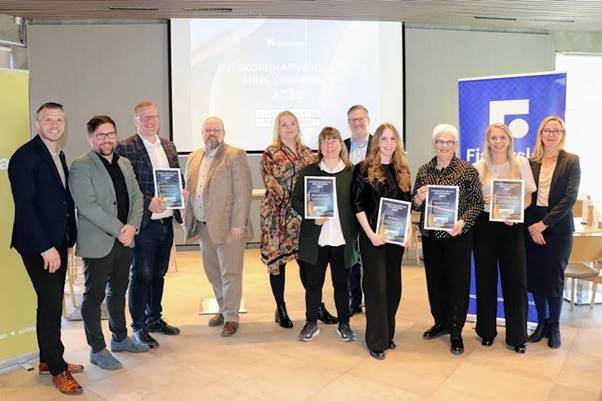  Verðlaunahafar ásamt Ingþóri Karli Eiríkssyni, Fjársýslustjóra, sem veitti verðlaunin. - mynd