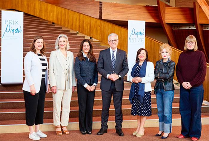 Valnefndina skipa frá vinstri; Sandra Konstatzky, Rósa Björk Brynjólfsdóttir, Sanam Narghi Anderlini, Theodoros Rousopoulos þingforseti Evrópuráðsþingsins, Despina Chatzivassailiou skrifstofustjóri Evrópuráðsþingsins, Iris Luarasi og Finnborg Salome Steinþórsdóttir. Á myndina vantar Robert Biedroń - mynd
