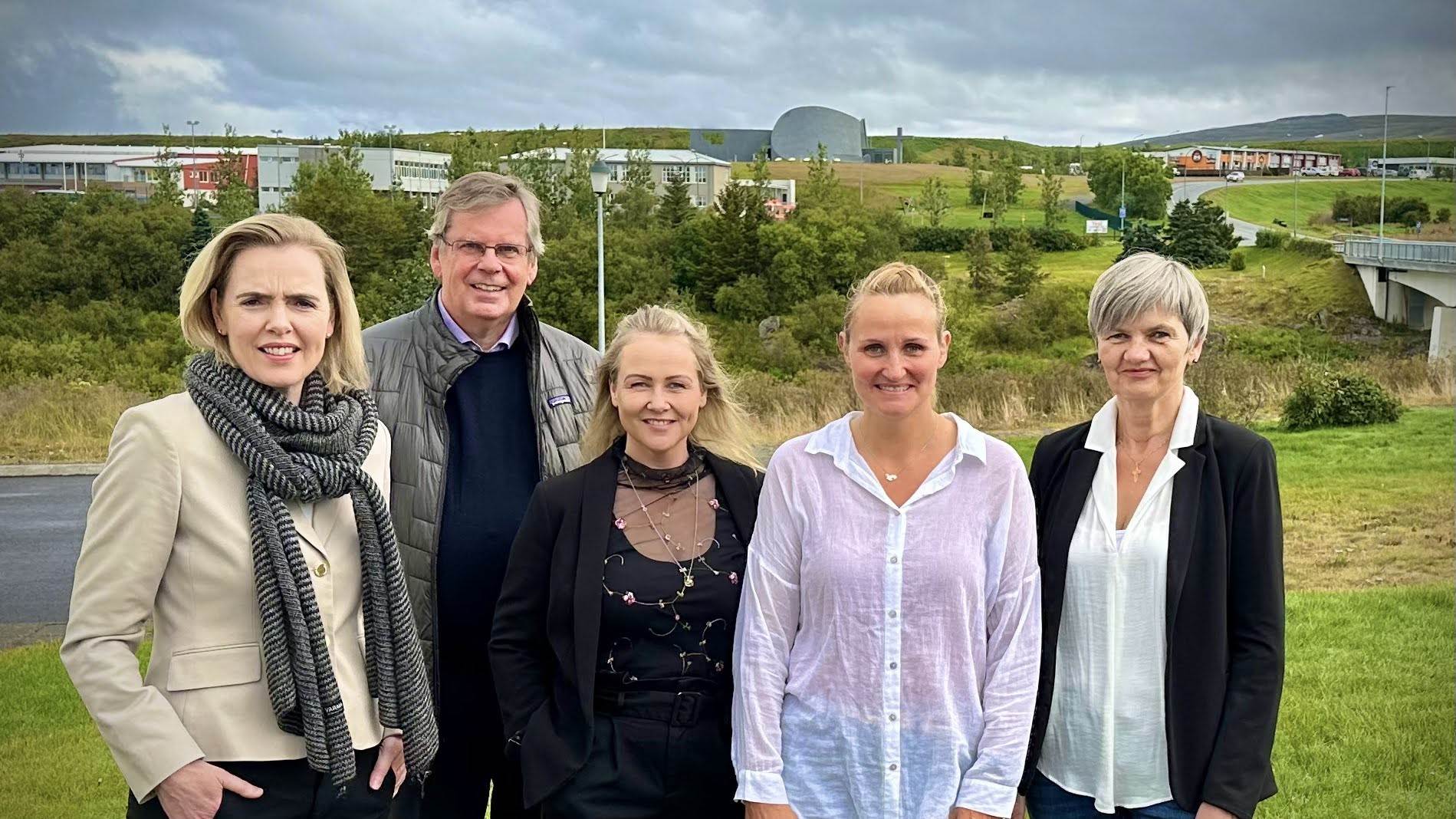 Dómsmálaráðherra og aðstoðarmaður hennar á Blönduósi ásamt Birnu Ágústsdóttur sýslumanni á Norðurlandi vestra, Ernu Björg Jónmundsdóttur og Þórdísi Hjálmarsdóttur.  - mynd