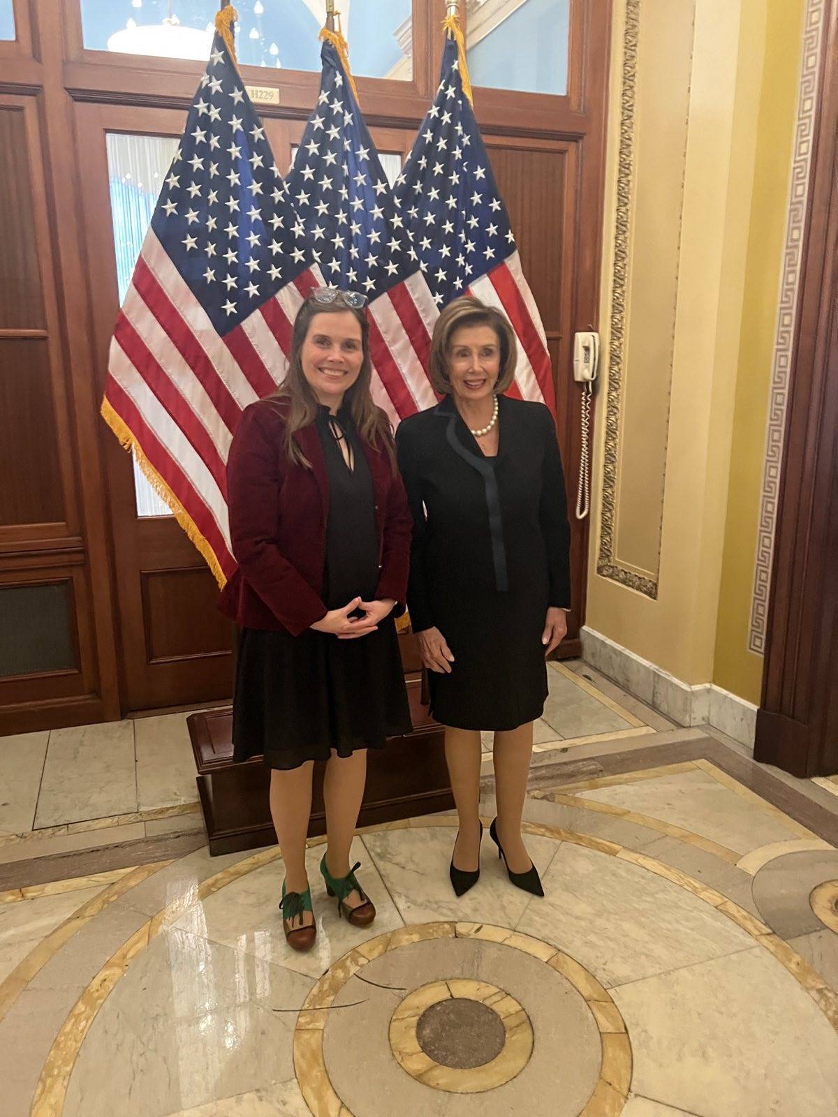 Katrín Jakobsdóttir forsætisráðherra og Nancy Pelosi, forseti fulltrúadeildar Bandaríkjaþings. - mynd