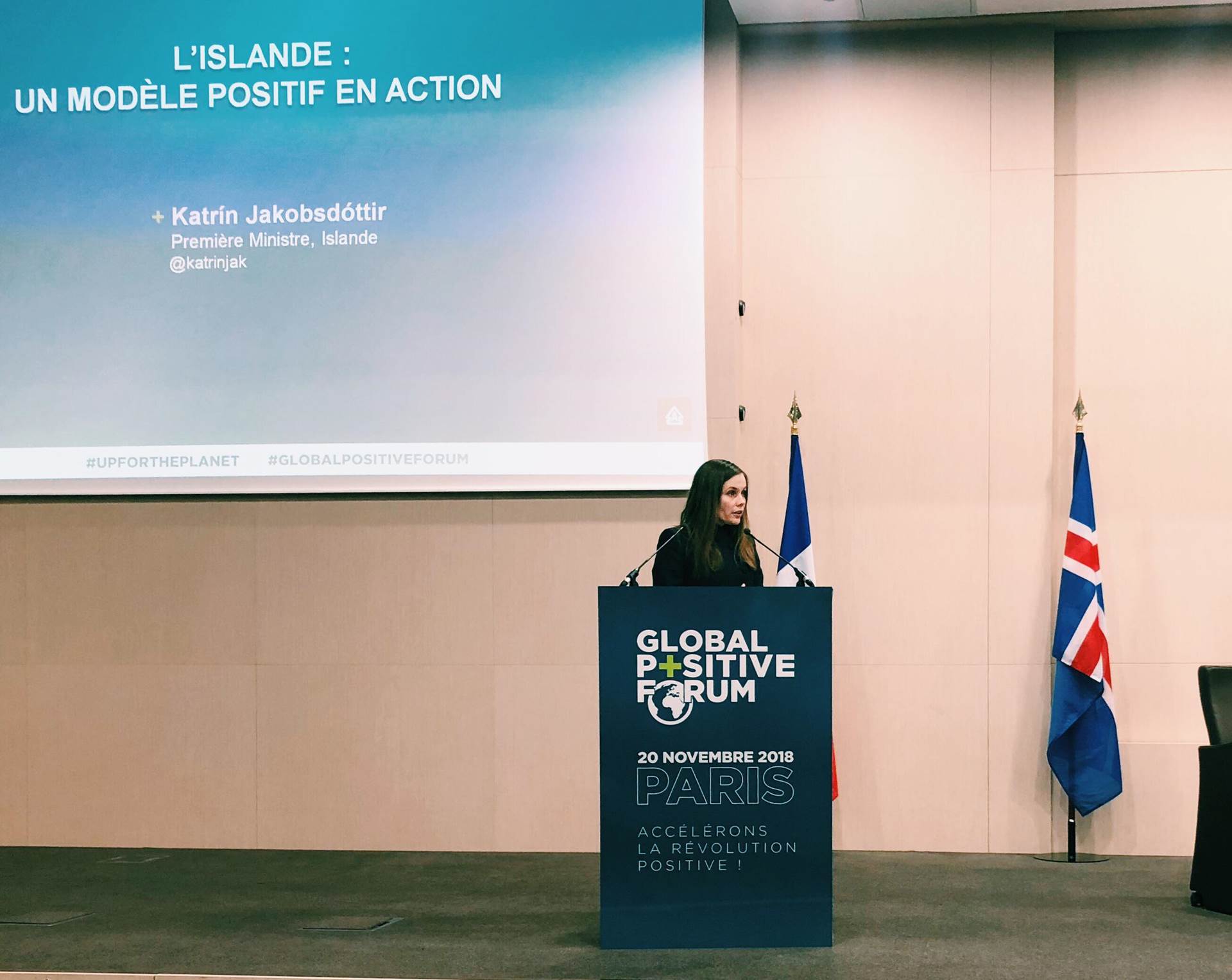 Katrín Jakobsdóttir, forsætisráðherra, flytur ávarp á Global Positive Forum í París - mynd