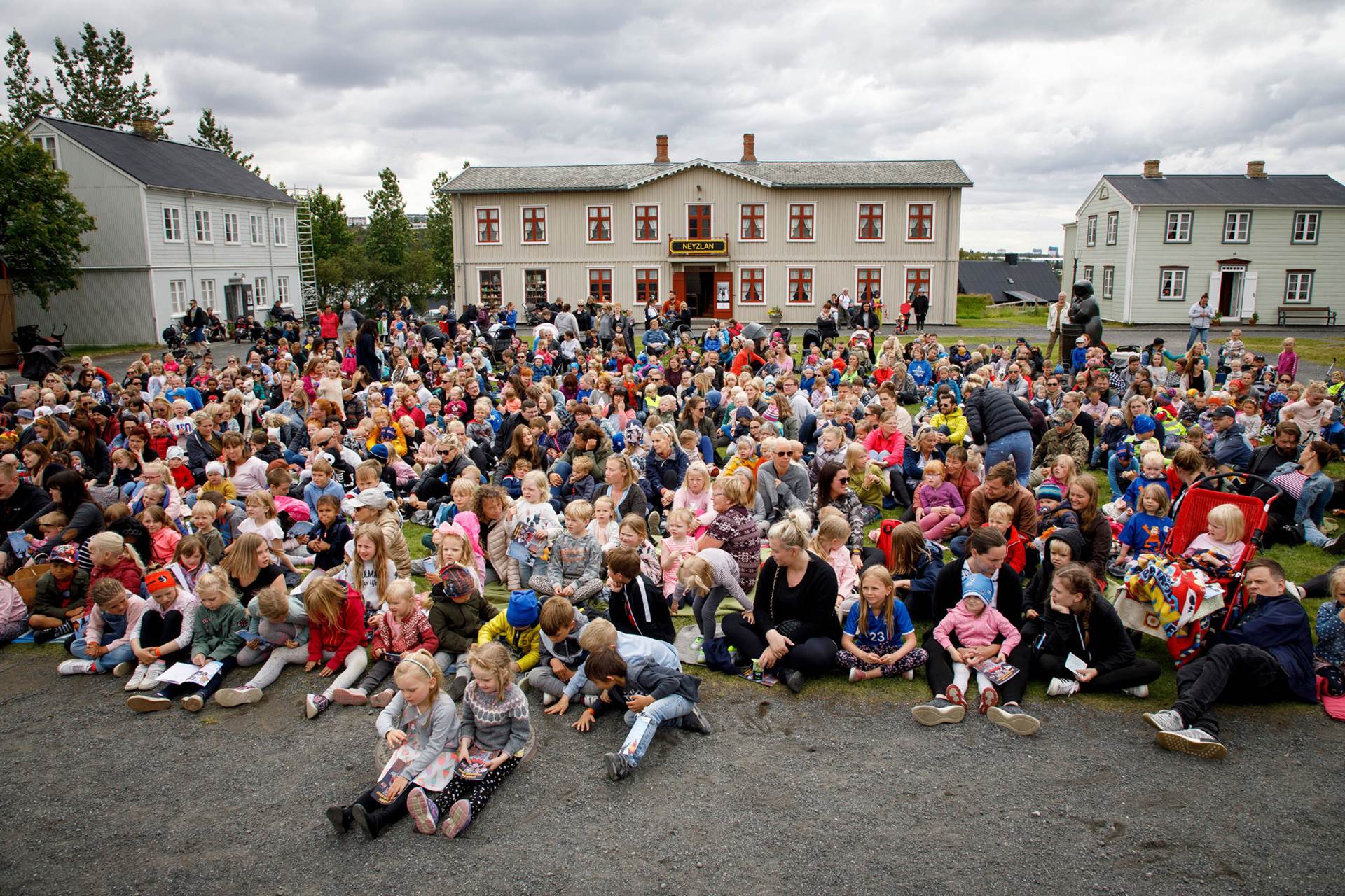 Hækkun á framlögum til Fæðingarorlofssjóðs, útvíkkun sorgarleyfis og aðgerðir til að aðstoða fólk með mismikla starfsgetu út á vinnumarkað - mynd