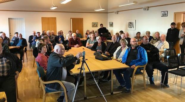 Fundur samgöngu- og sveitarstjórnarráðherra á Reyðarfirði um samgöngumál á Austurlandi var vel sóttur. - mynd