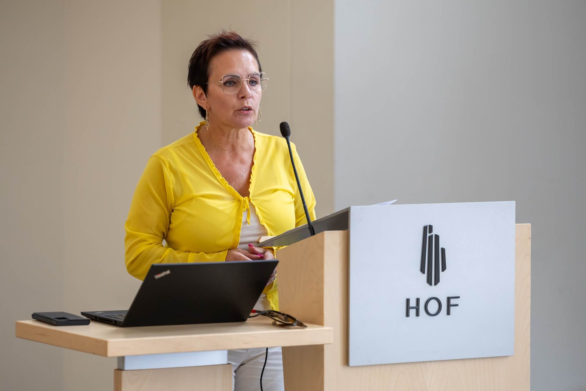 Bjarkey Olsen Gunnarsdóttir matvælaráðherra opnar vefinn líforka.is í Hofi á Akureyri. - mynd