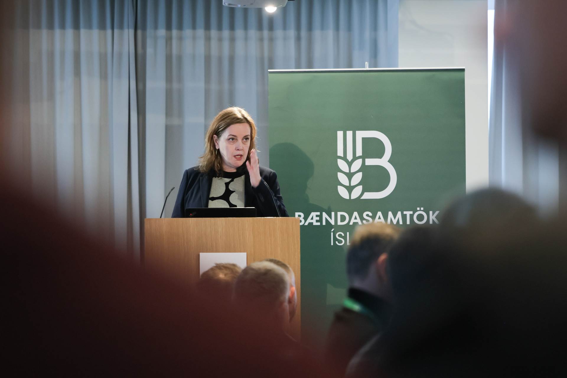 Svandís Svavarsdóttir flytur ávarp á Búnaðarþingi 2023. - mynd