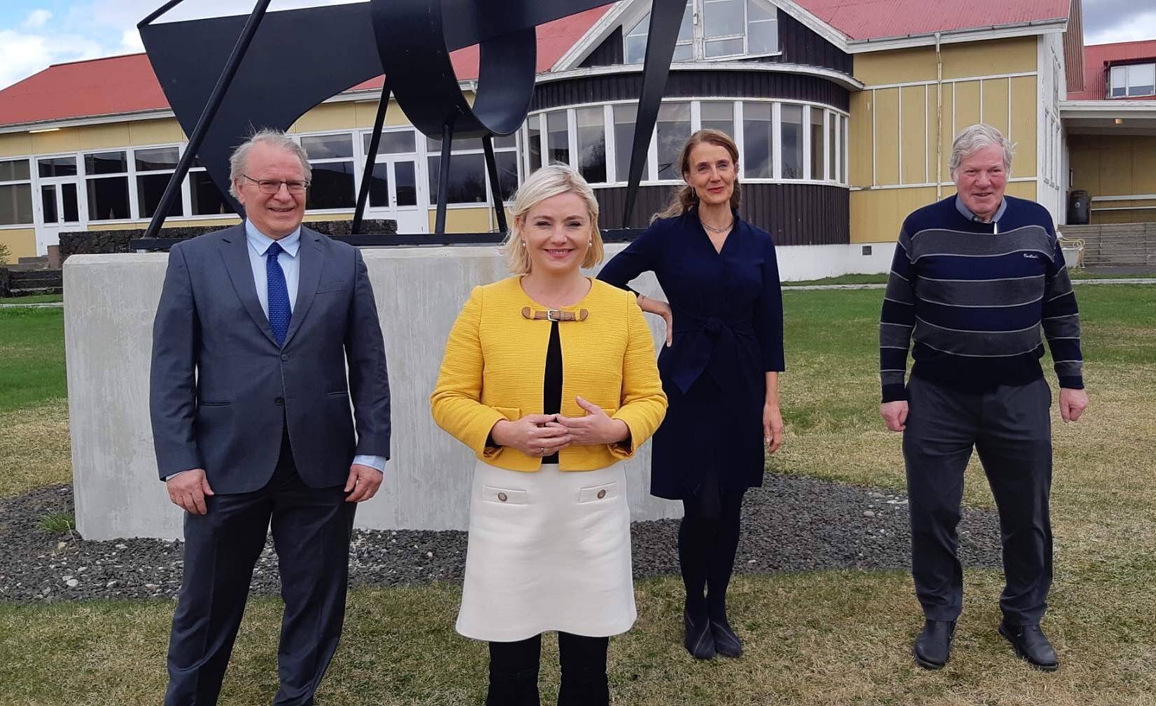 Vilhjálmur Egilsson, Margrét Jónsdóttir Njarðvík, Lilja Alfreðsdóttir mennta- og menningarmálaráðherra og Reynir Ingibjartsson. - mynd