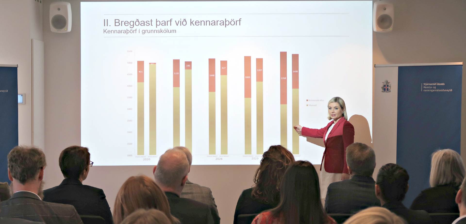 Frá kynningarfundi vegna aðgerða sem miða að fjölgum kennara í vor.  - mynd