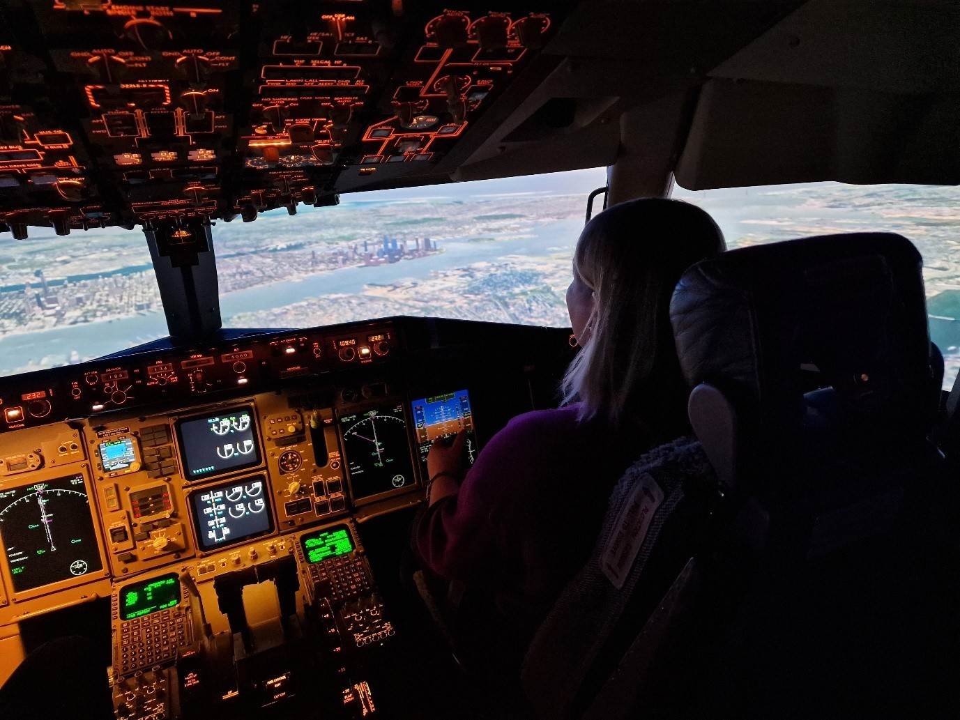 Lilja lenti Boeing 767 á JFK í flughermi​​ - mynd