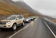 Það ríkti mikil eftirvænting meðal íbúa Vestfjarða að fá að fara í gegnum nýju Dýrafjarðargöngin í dag. - mynd