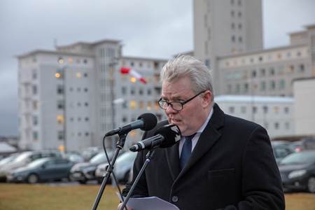 Sigurður Ingi Jóhannsson, samgöngu- og sveitarstjórnarráðherra flytur ávarp á minningardeginum.