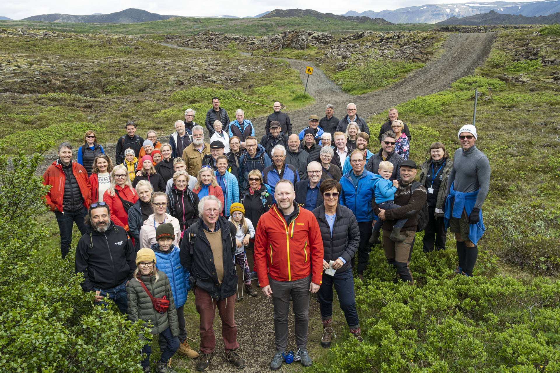 Hópur fólks gekk í Búrfellsgjá í gær í tilefni af friðlýsingunni. - mynd