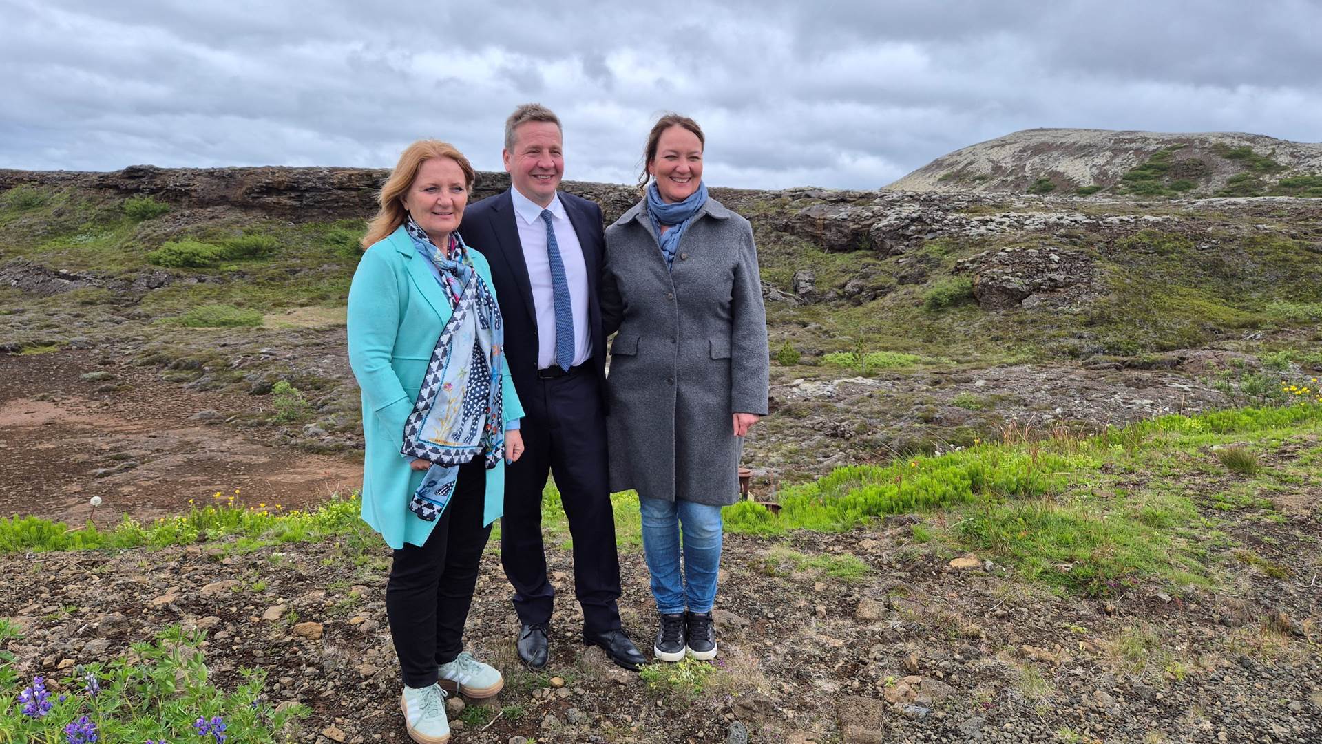 Guðlaugur Þór Þórðarson umhverfis-, orku- og loftslagsráðherra, Rósa Guðbjartsdóttir, bæjarstjóri Hafnafjarðar, og Inga Dóra Hrólfsdóttir, Umhverfisstofnun. - mynd