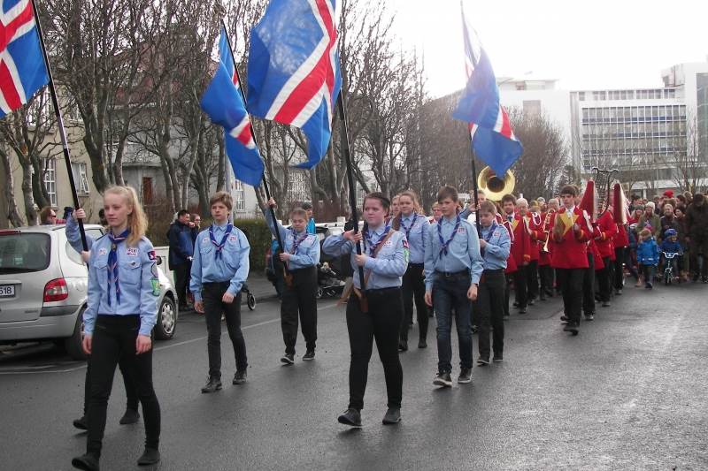 Skrúðganga á sumardaginn fyrsta á Íslandi - mynd