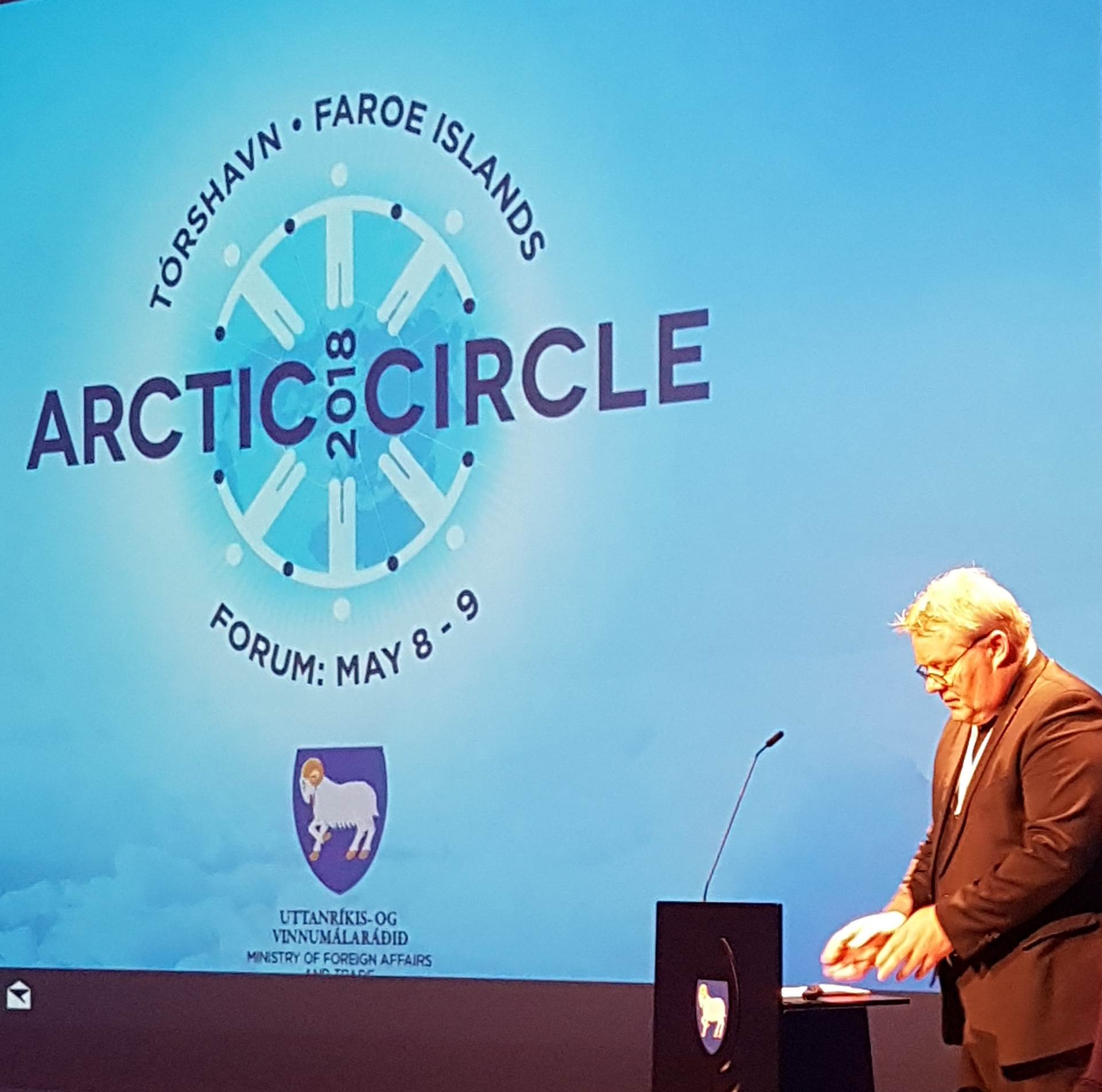 Sigurður Ingi Jóhannsson ávarpar gesti við opnunarathöfn Arctic Circle Forum í Þórshöfn í dag. - mynd