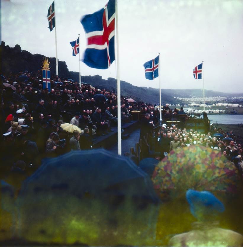 Ljósmynd frá lýðveldishátíðinni á Þingvöllum 17. júní 1944 - mynd