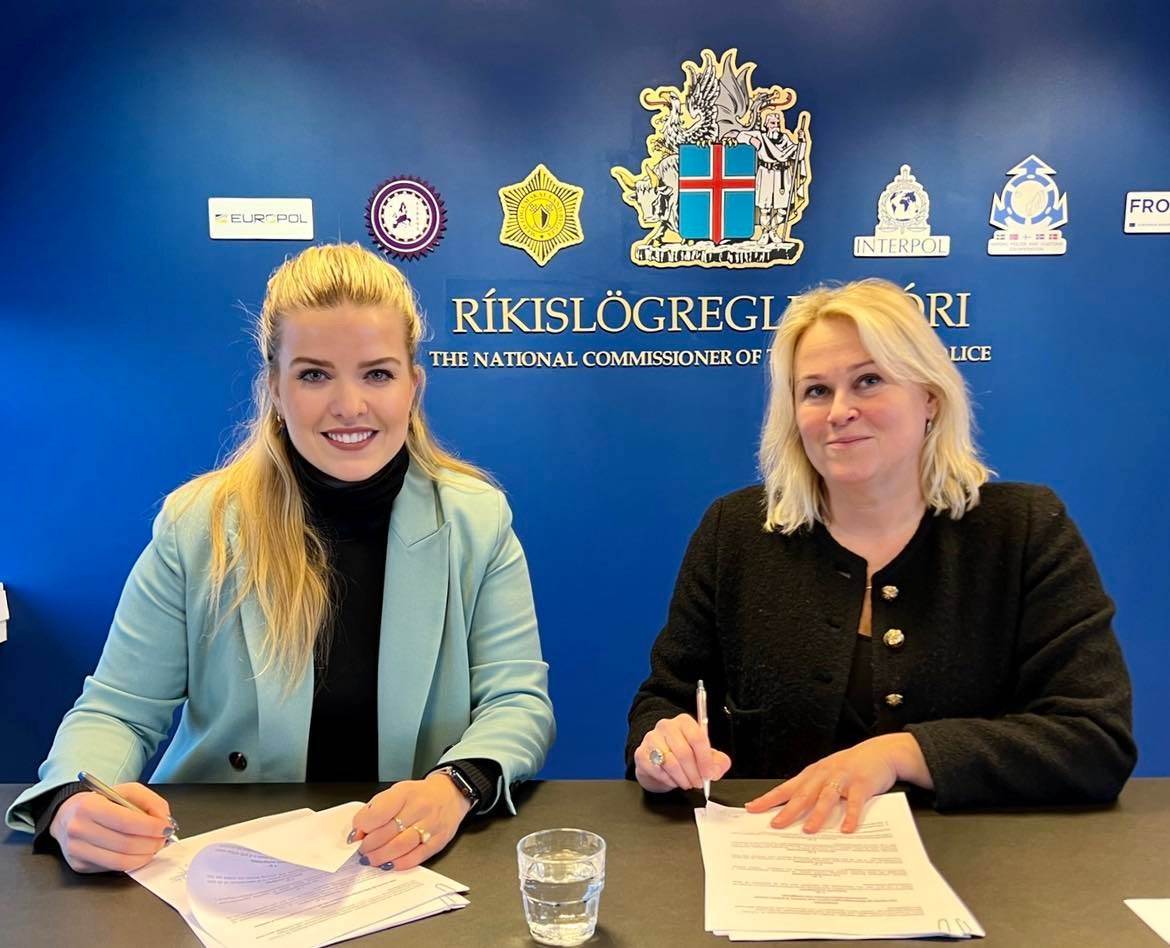 Áslaug Arna Sigurbjörnsdóttir, háskóla-, iðnaðar- og nýsköpunarráðherra, og Sigríður Björk Guðjónsdóttir, ríkislögreglustjóri. - mynd