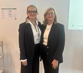 Alma D. Möller heilbrigðisráðherra ásamt Maríu Heimisdóttur landlækni - mynd