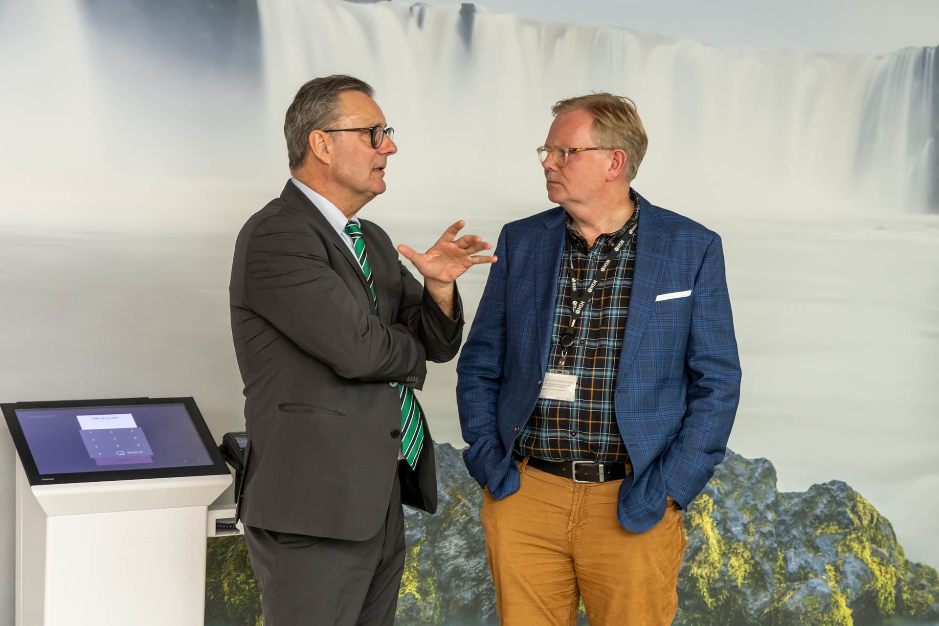 Willum Þór Þórsson heilbrigðisráðherra og Jón Helgi Björnsson forstjóri Heilbrigðisstofnunar Norðurlands - mynd
