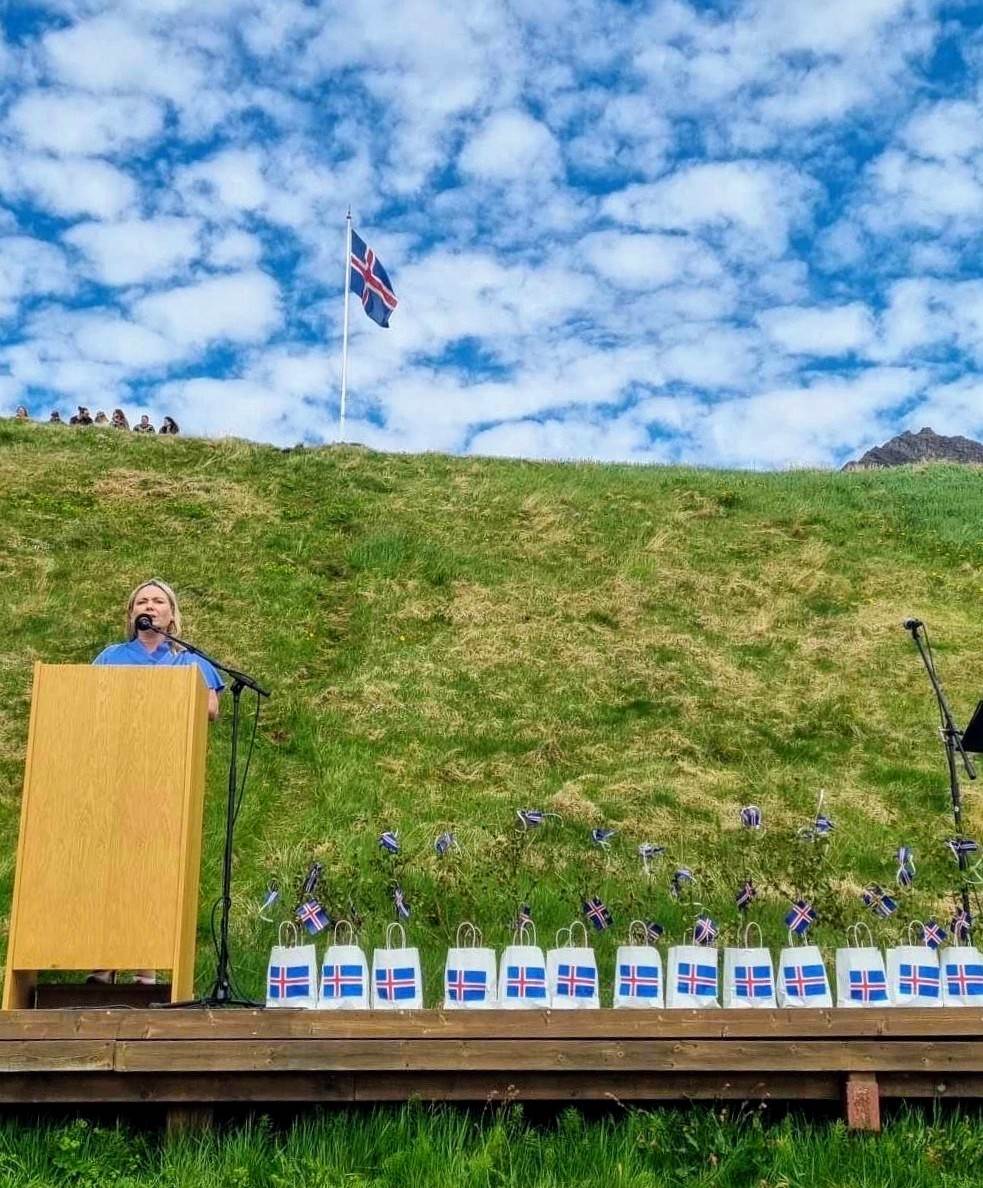 Þjóðhátíðarræða menningar- og viðskiptaráðherra á Hrafnseyri 17. júní 2024 - mynd