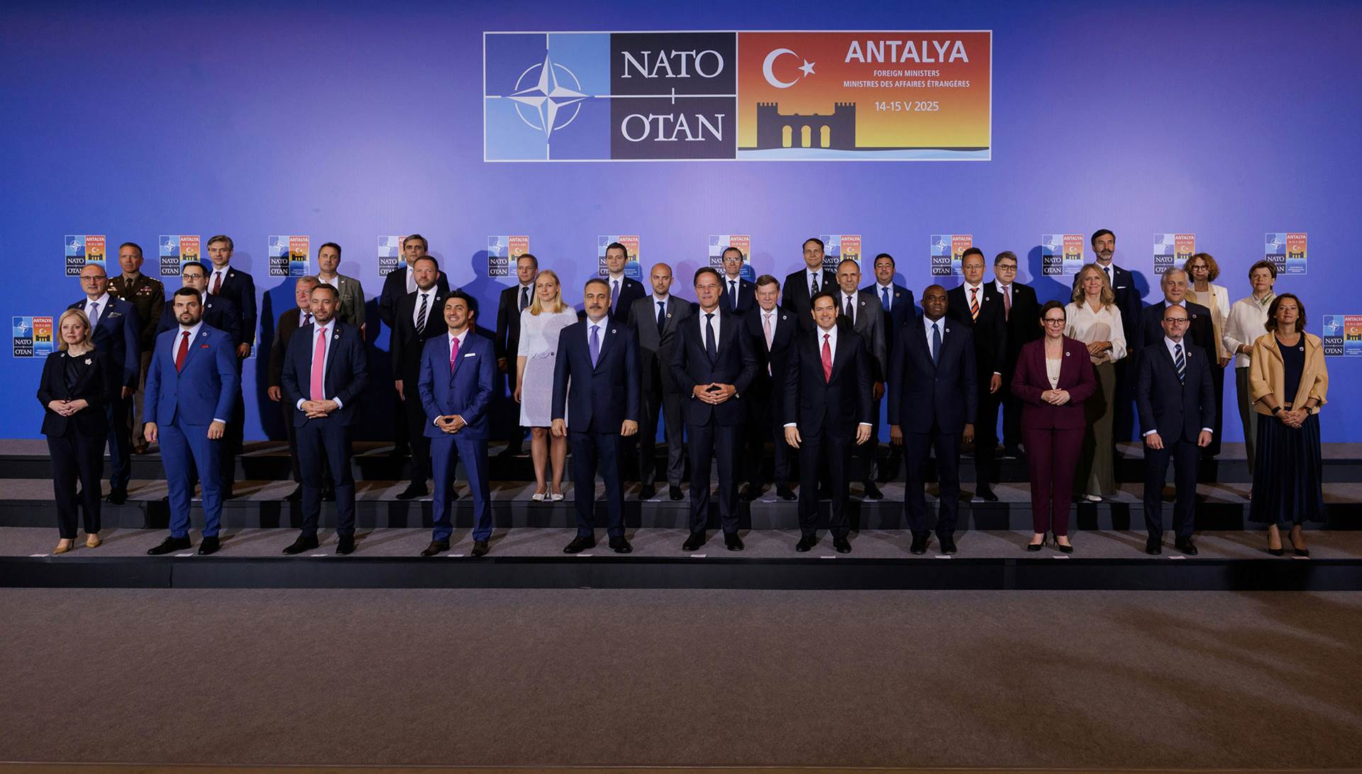 Utanríkisráðherrar Atlantshafsbandalagsins ásamt Mark Rutte, framkvæmdastjóra bandalagsins. - mynd