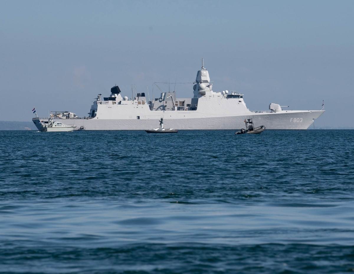 HNLMS Tromp frá Hollandi er á meðal skipa sem væntanleg eru til hafnar í Reykjavík. - mynd