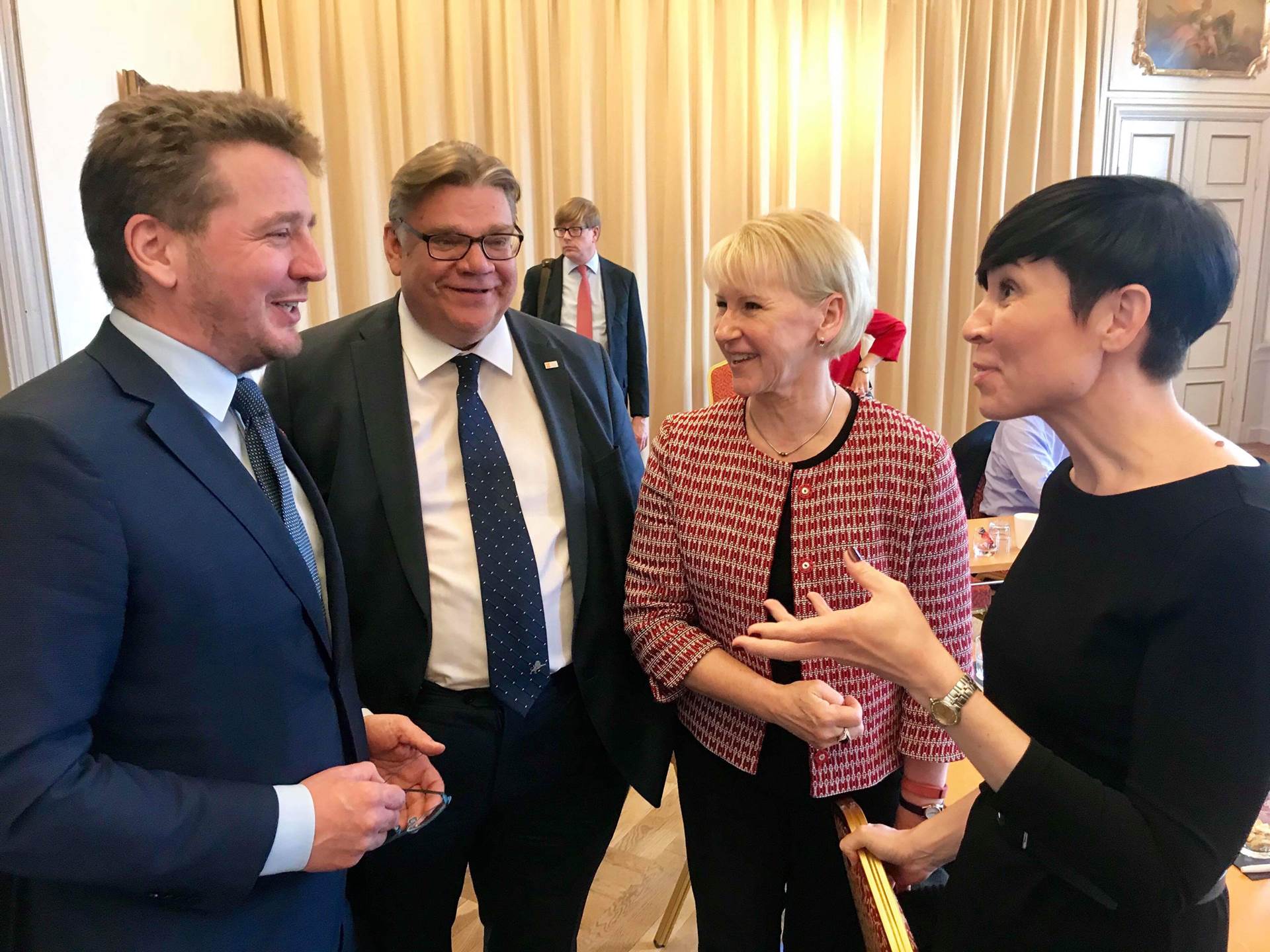 Guðlaugur Þór Þórðarson utanríkisráðherra ásamt Timo Soini, Margot Wallström og Ine Marie Eriksen Søreide, utanríkisráðherrum Finnlands, Svíþjóðar og Noregs - mynd