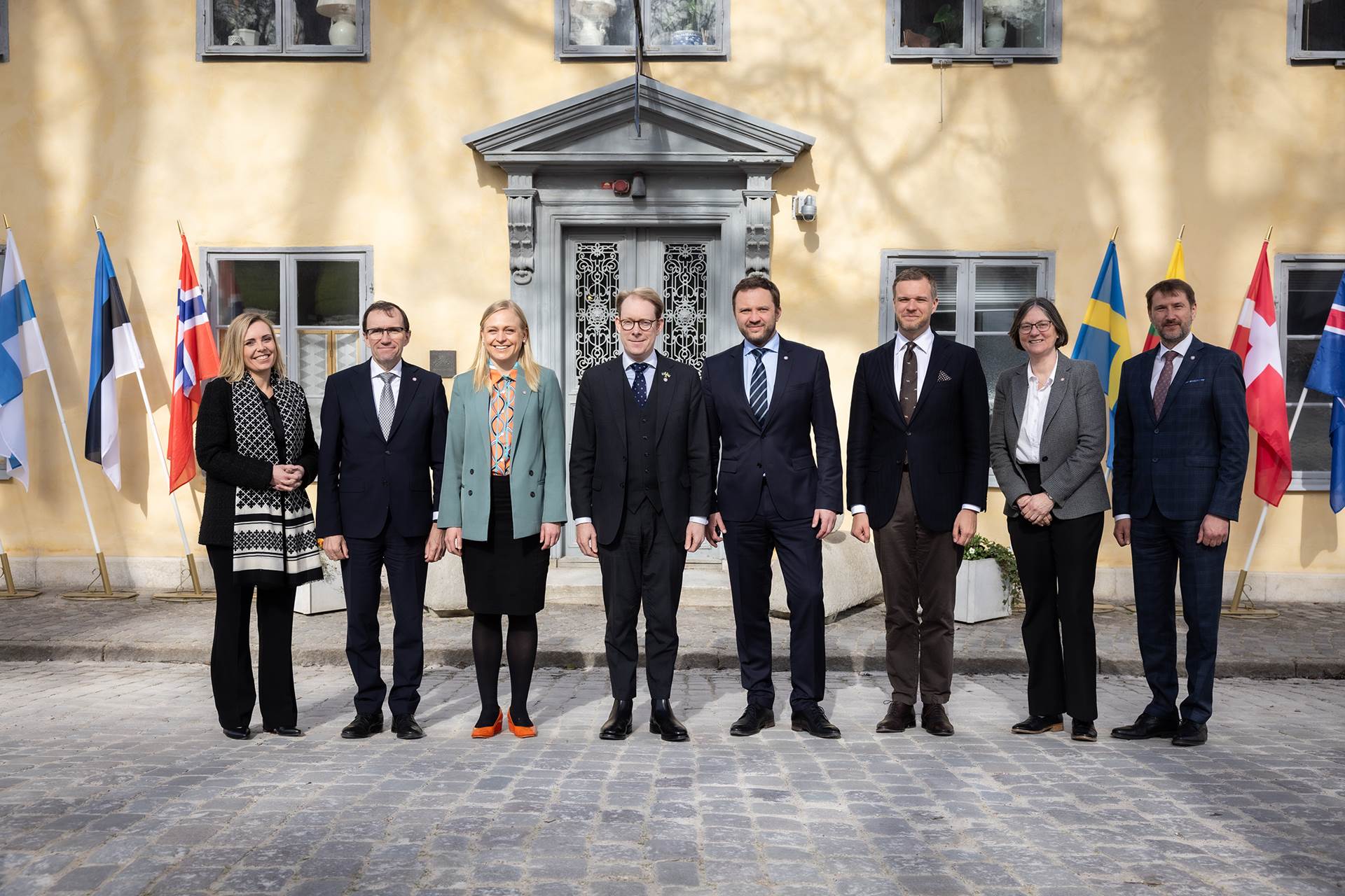 María Mjöll Jónsdóttir, skrifstofustjóri alþjóðapólitískra málefna hjá utanríkisráðuneytinu, Espen Barth Eide, utanríkisráðherra Noregs, Elina Valtonen, utanríkisráðherra Finnlands, Tobias Billström, utanríkisráðherra Svíþjóðar, Margus Tsahkna, utanríkisráðherra Eistlands, Gabrelius Landsbergis, utanríkisráðherra Litáen, Lisbet Zilmer-Johns, yfirmaður utanríkismála hjá Danmörku, og Andžejs Vilumsons, yfirmaður alþjóðapólitískra mála í Lettlandi. - mynd