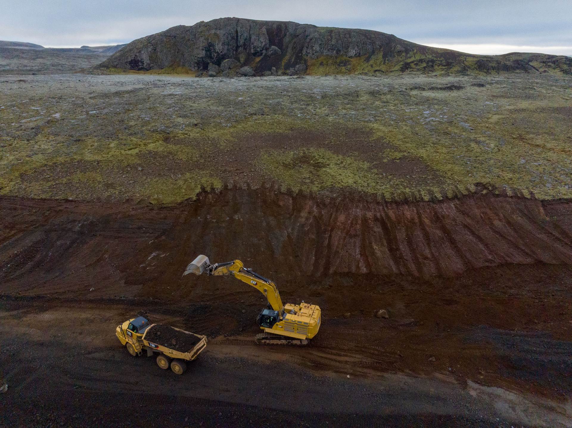 Nýr rafstrengur lagður til Grindavíkur til bráðabirgða - mynd