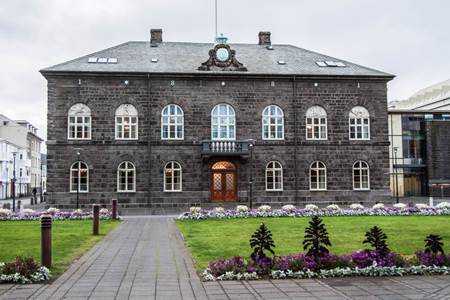 Alþingishúsið