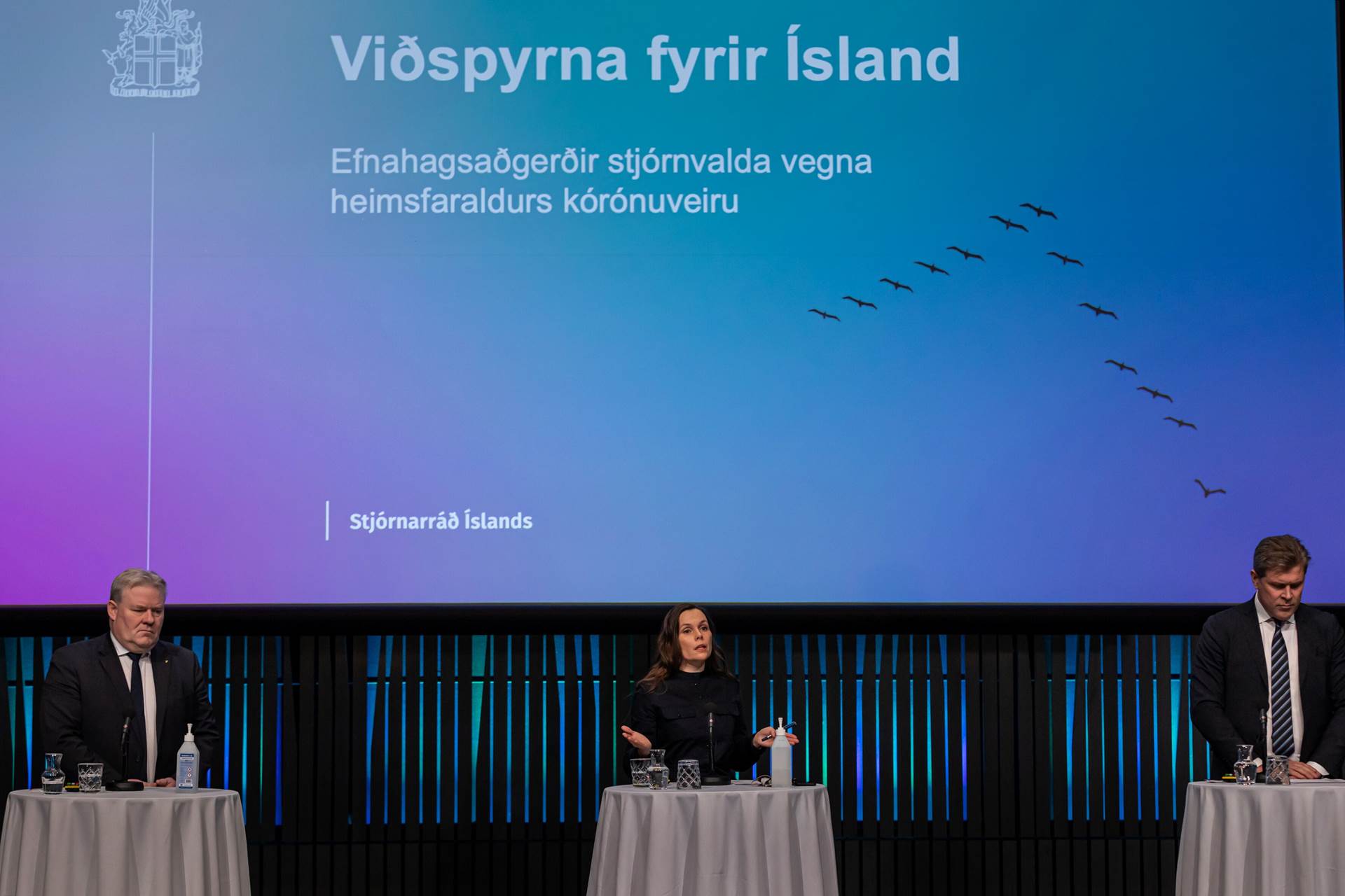 Katrín Jakobsdóttir forsætisráðherra, Bjarni Benediktsson fjármálaráðherra og Sigurður Ingi Jóhannsson, samgöngu- og sveitarstjórnarráðherra - mynd