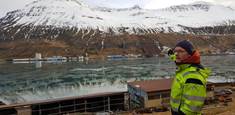 Jón Haukur Steingrímsson, jarðfræðingur hjá Eflu, lýsir atburðarás. - mynd