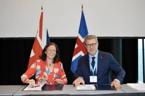 Dr. Bryony Mathew, sendiherra Bretlands á Íslandi, og Bjarni Benediktsson, utanríkisráðherra.