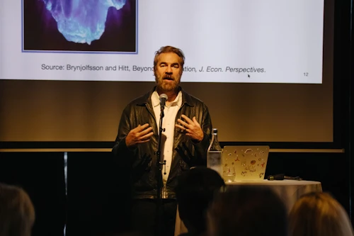  Erik Brynjolfsson prófessor við Stanford-háskóla. Mynd: Björgvin Sigurðarson.