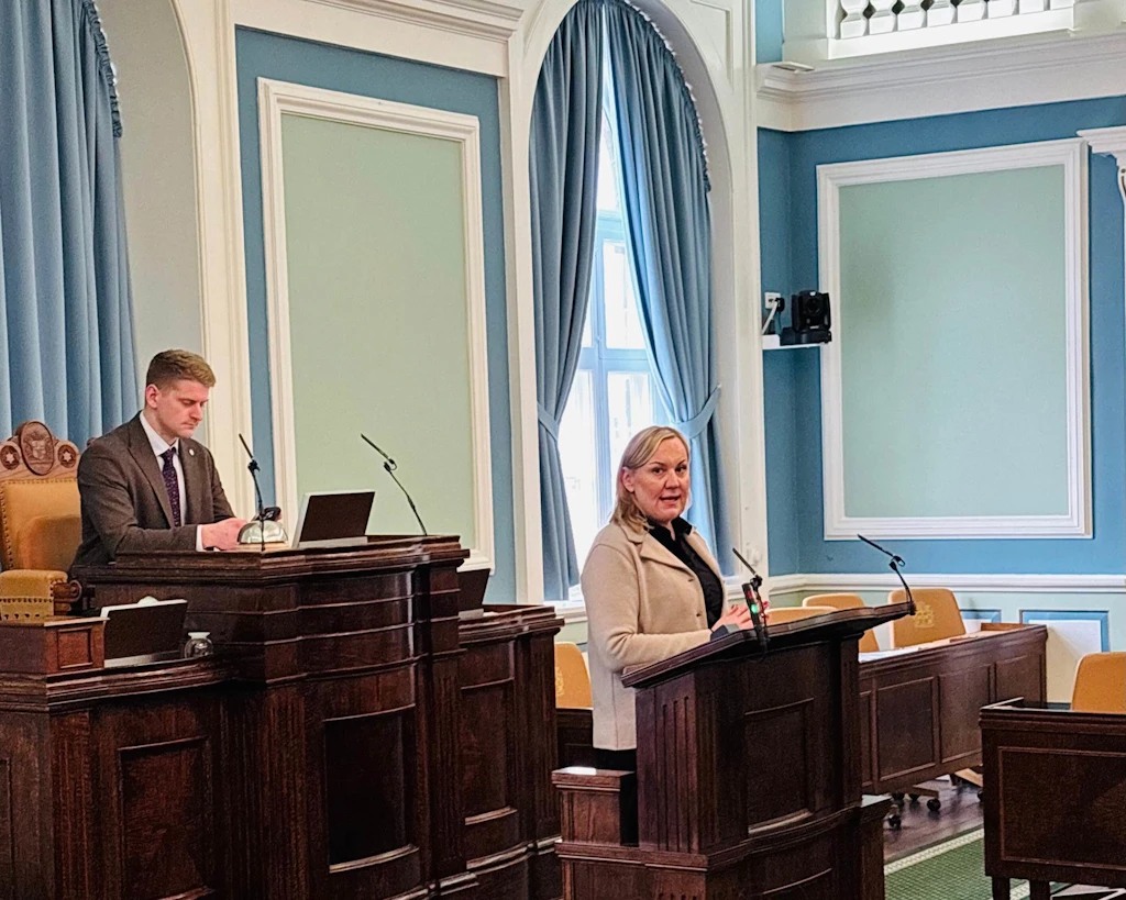 {image.Description}