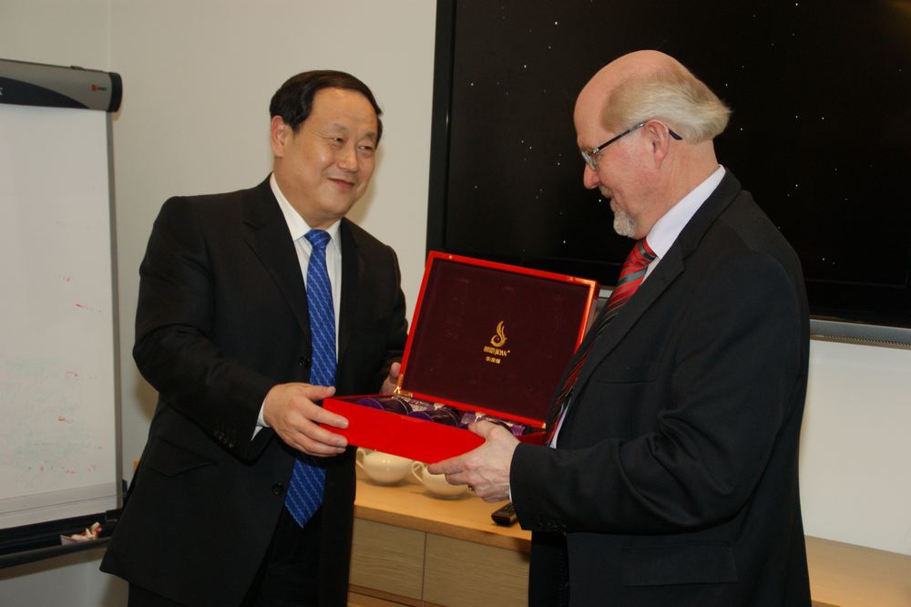 MR. HUAI Zhongmin og JB 14. nóv 2011