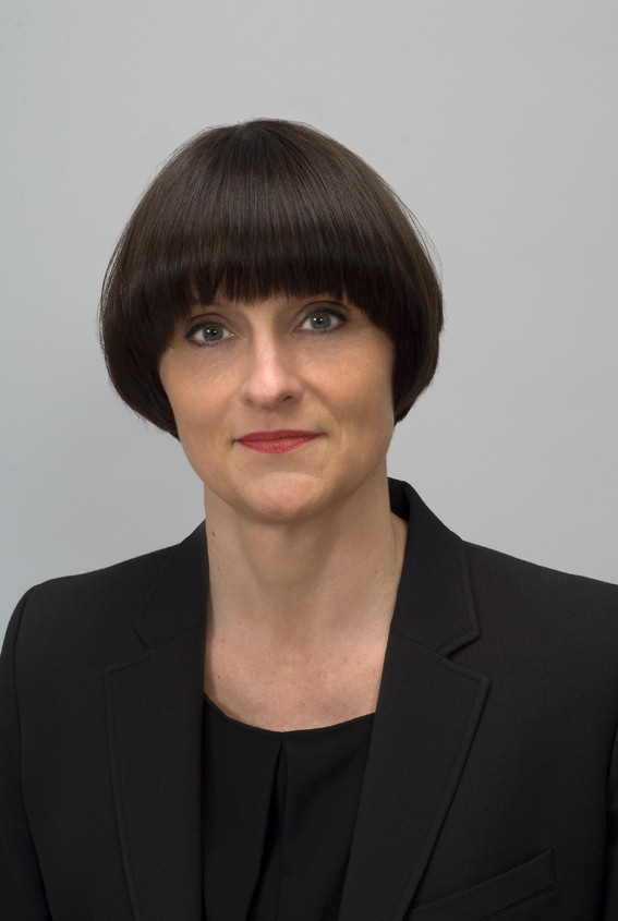 Ragna Árnadóttir dóms- og kirkjumálaráðherra