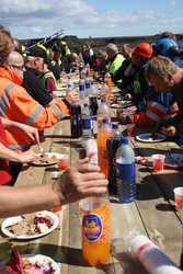 Vegagerðin bauð til grillveislu til að fagna verklokum.