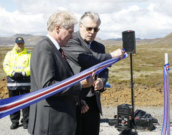 Innanríkisráðherra og vegamálastjóri opnuðu Suðurstrandarveg formlega í dag.