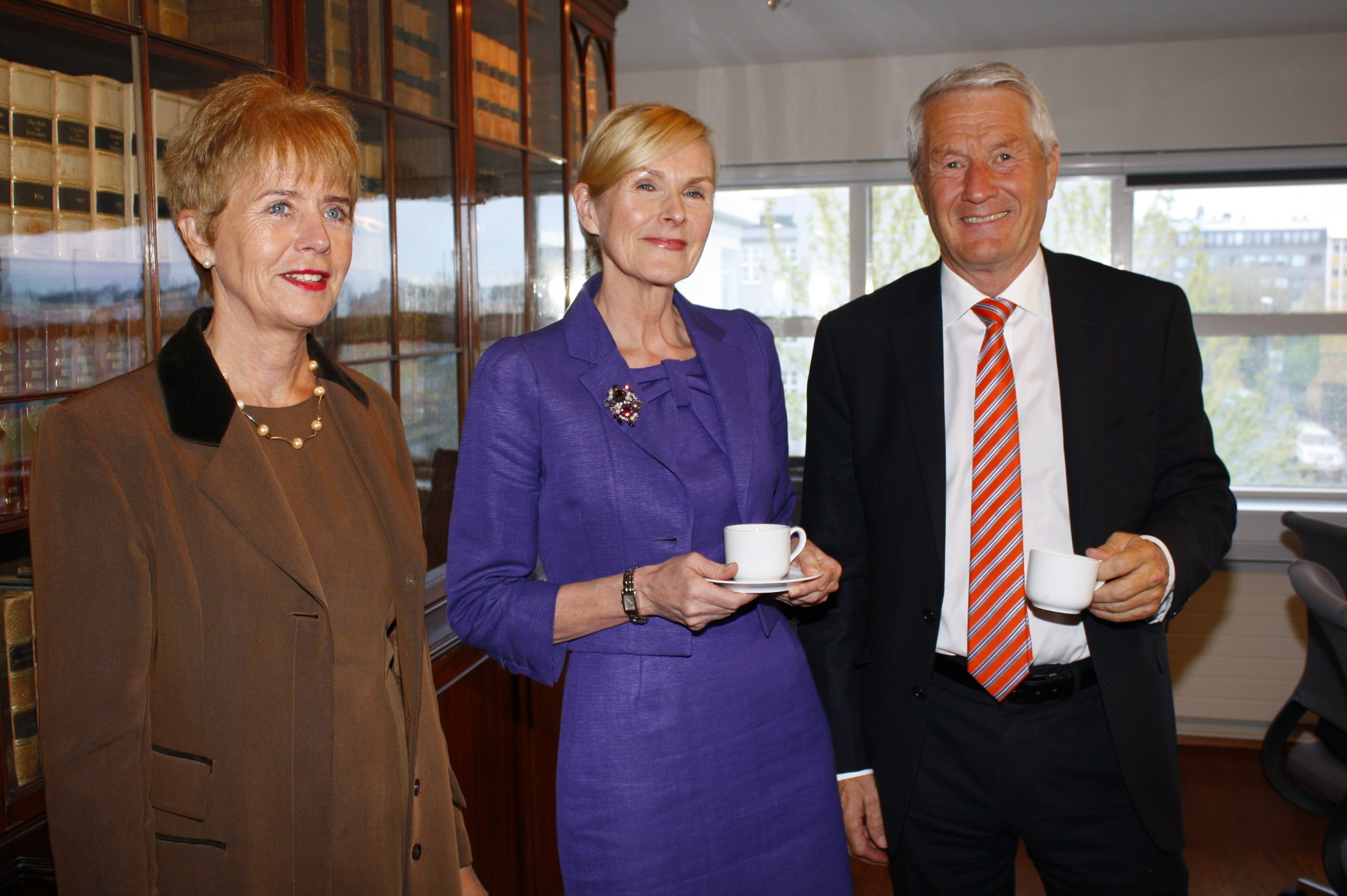 Berglind Ásgeirsdóttir, Ragnhildur Hjaltadóttir og Thorbjörn Jagland.