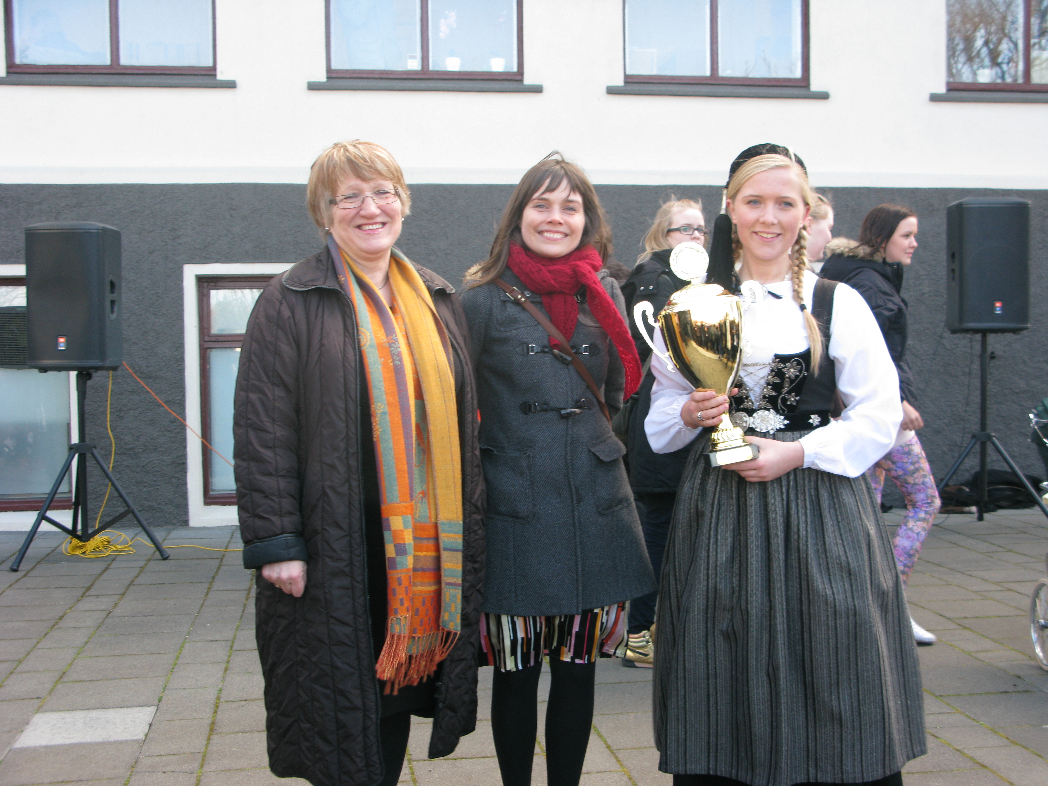 Ingibjörg S. Guðmundsdóttir skólameistari Kvennaskólans í Reykjavík, Katrín Jakobsdóttir mennta- og menningarmálaráðherra og Ragnheiður Eyjólfsdóttir, formaður íþróttanefndar