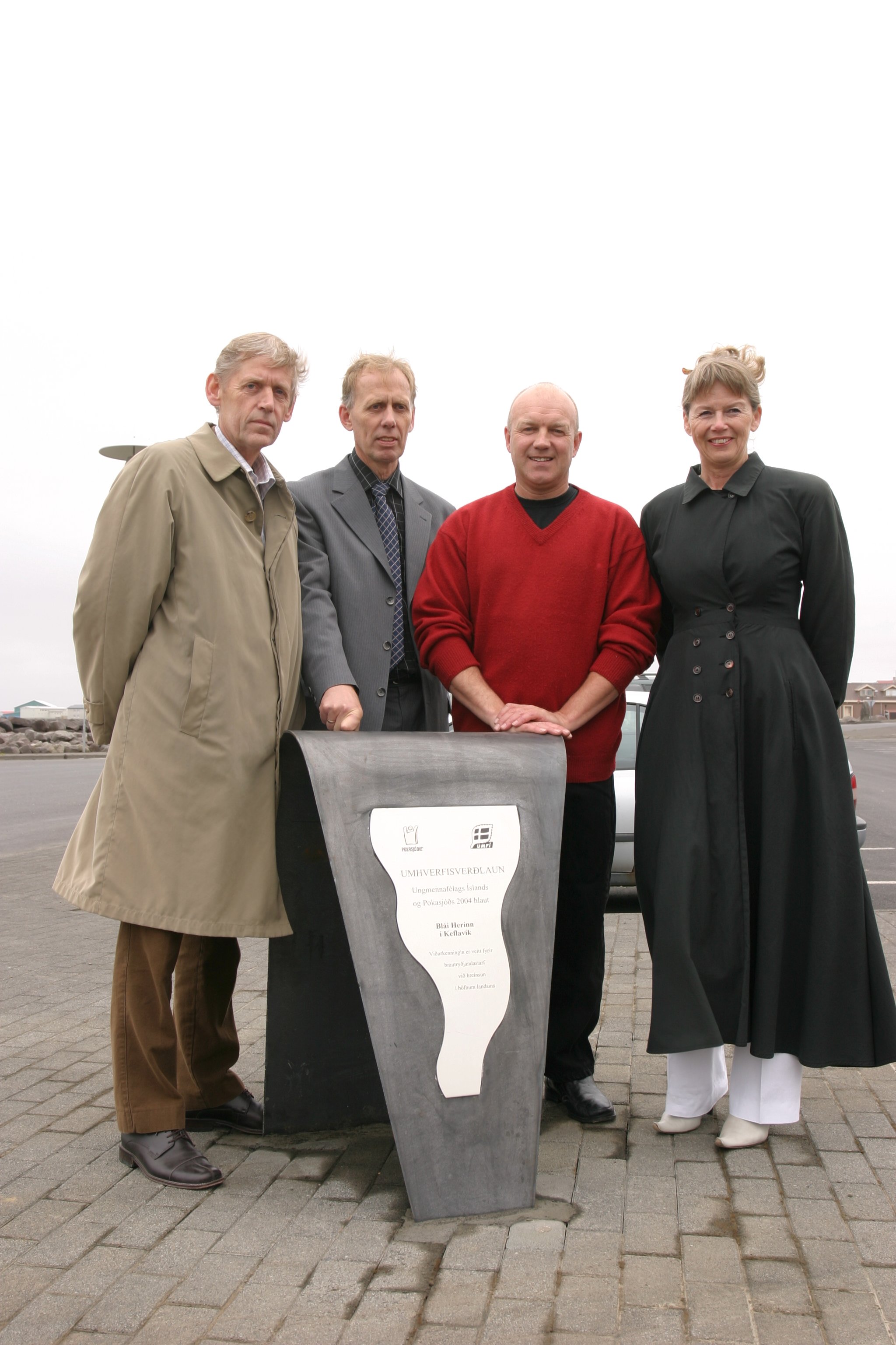 Bjarni Finnsson, Björn B. Jónsson, Tómas J. Knútsson og Sigríður Anna Þórðardóttir .