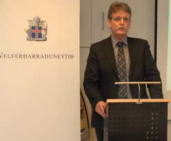 Guðbjartur Hannesson velferðarráðherra