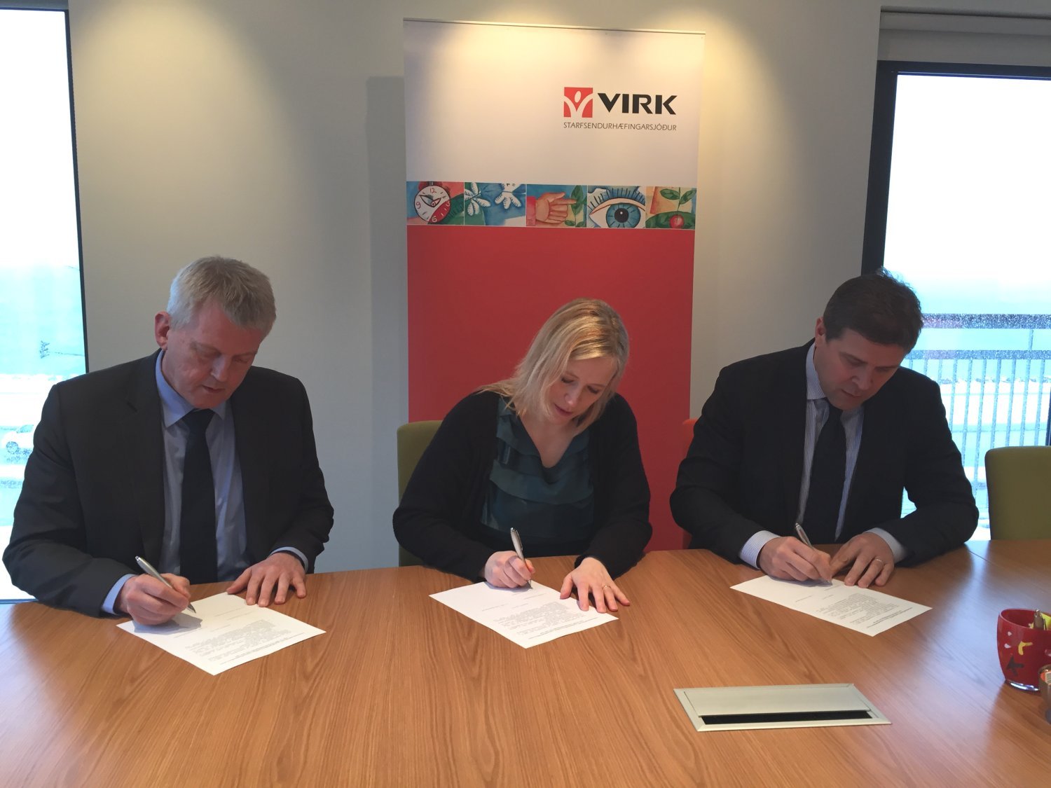 Hannes G. Sigurðsson, formaður stjórnar VIRK, Eygló Harðardóttir, félags- og húsnæðismálaráðherra og Bjarni Benediktsson, fjármála- og efnahagsráðherra