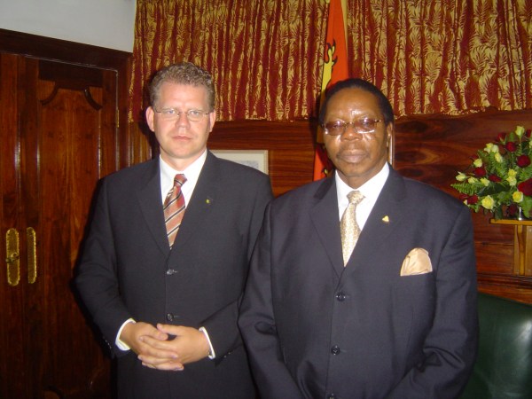 Árni Magnússon, félagsmálaráðherra ásamt Dr. Bingu wa Mutharika, forseta Malaví.